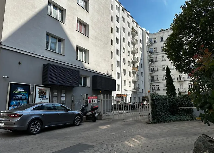 Warsaw Asian Vibe Apartment